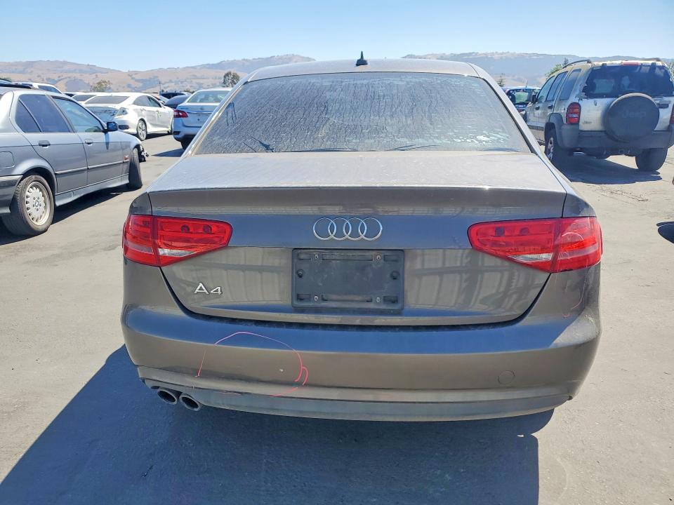 Продаж на аукціоні авто 2014 Audi A4, vin: WAUAFAFL0EN010335, номер лоту: 76293735