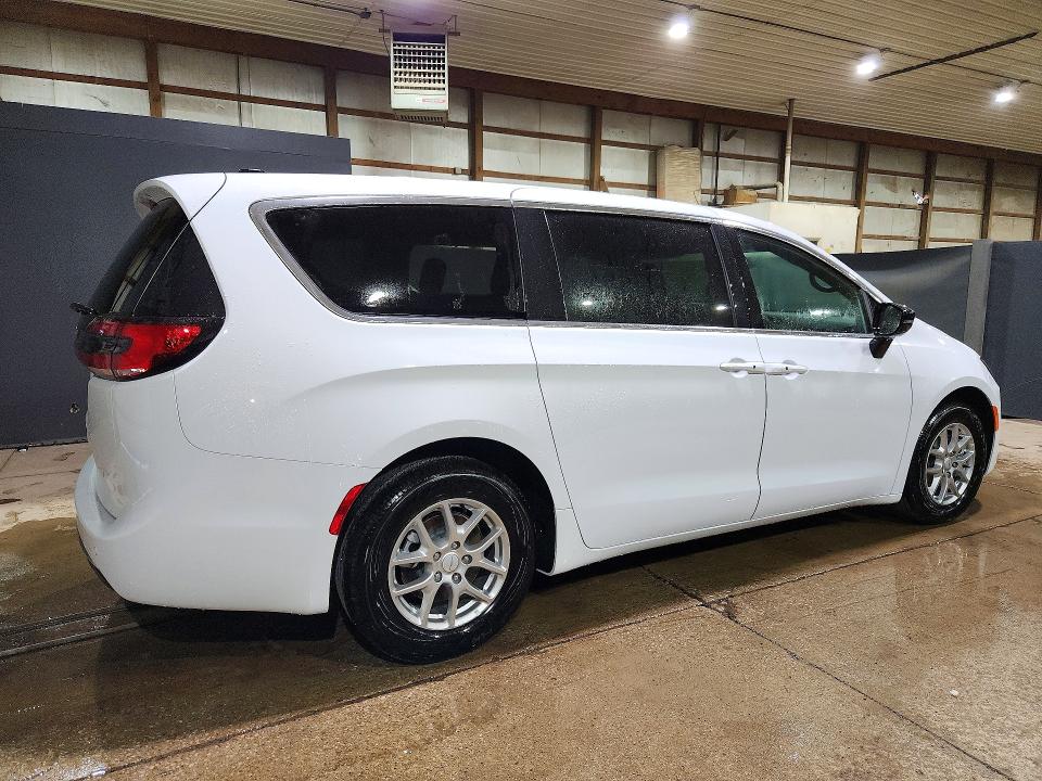 Auction sale of the 2027 Chrysler Pacifica, vin: 2C4RC1BG4VR576671, lot number: 60669896