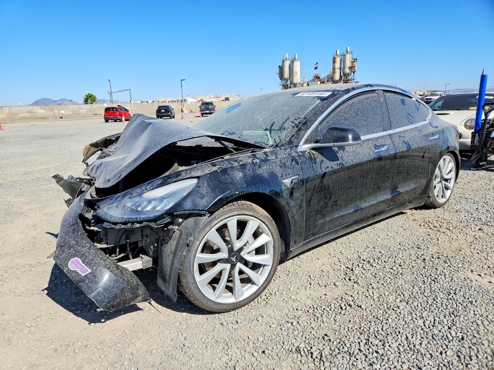 Продажа на аукционе авто 2018 Tesla Model 3, vin: 5YJ3E1EA0JF149310, номер лота: 62109166