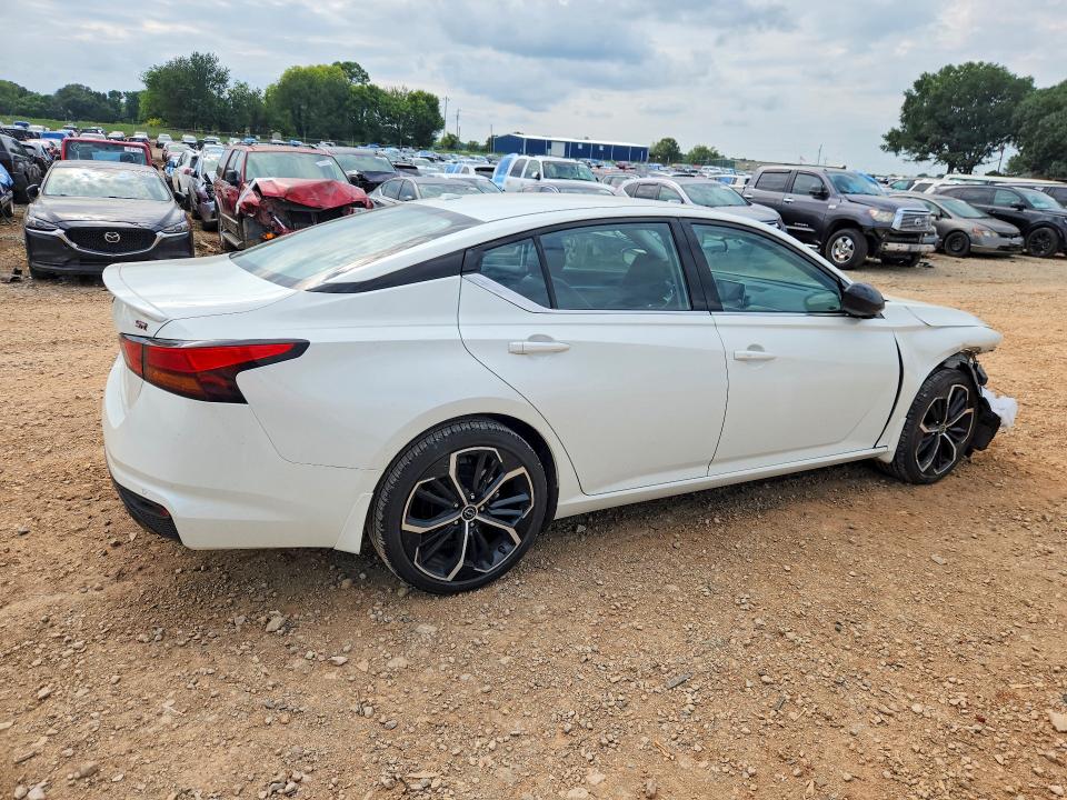 62326216 :رقم المزاد ، 1N4BL4CV2RN435364 vin ، 2024 Nissan Altima مزاد بيع