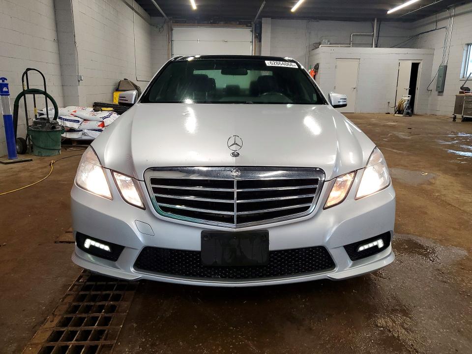 62864066 :رقم المزاد ، WDDHF8HB4BA301072 vin ، 2011 Mercedes-benz E مزاد بيع