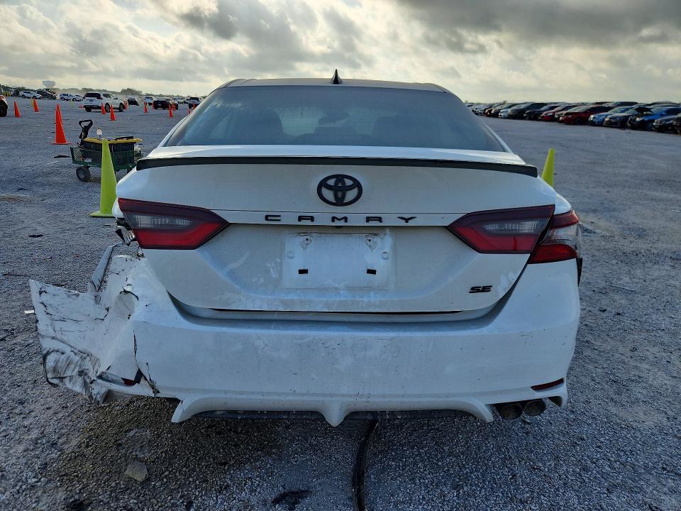 59638646 :رقم المزاد ، 4T1G11AK5RU214985 vin ، 2024 Toyota Camry مزاد بيع
