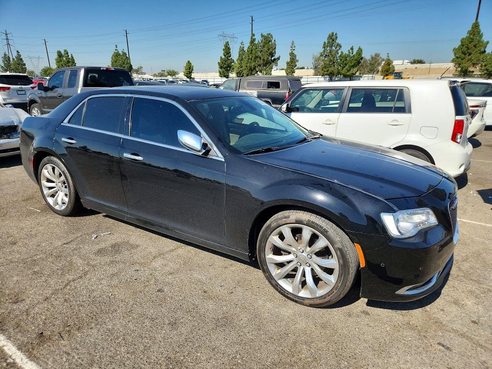 2015 Chrysler 300c მანქანა იყიდება აუქციონზე, vin: 2C3CCAEG9FH921920, აუქციონის ნომერი: 60988136