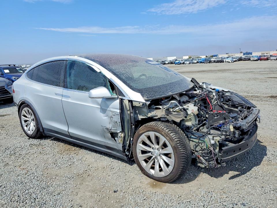 Продажа на аукционе авто 2016 Tesla Model X, vin: 5YJXCAE24GF019426, номер лота: 59695256