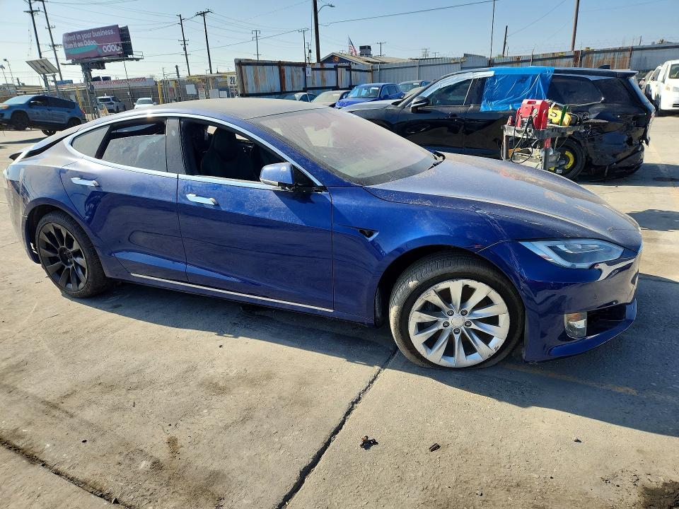 2020 Tesla Model S მანქანა იყიდება აუქციონზე, vin: 5YJSA1E2XLF354135, აუქციონის ნომერი: 62793946