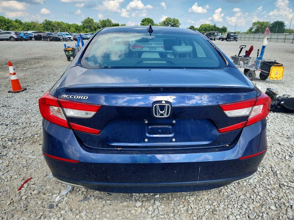 61114456 :رقم المزاد ، 1HGCV1F45JA146051 vin ، 2018 Honda Accord مزاد بيع