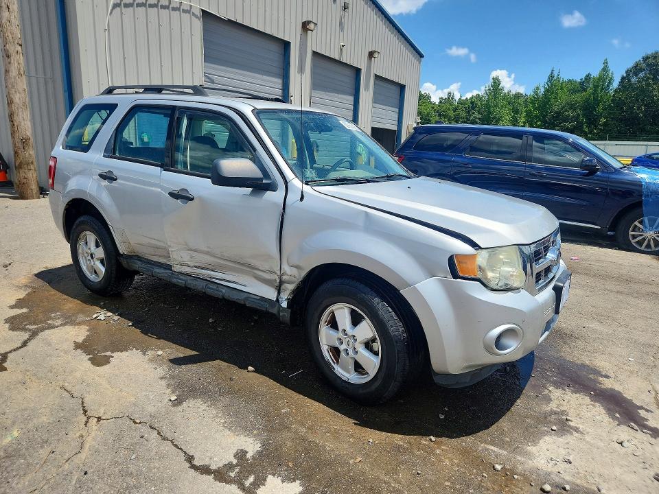 2009 Ford Escape მანქანა იყიდება აუქციონზე, vin: 1FMCU02779KD08243, აუქციონის ნომერი: 60929026