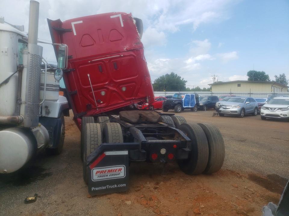 55005696 :رقم المزاد ، 3AKJHHDRXMSMF7643 vin ، 2021 Freightliner Cascadia 126 مزاد بيع