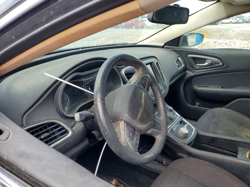 60850126 :رقم المزاد ، 1C3CCCAB6FN600236 vin ، 2015 Chrysler 200 مزاد بيع