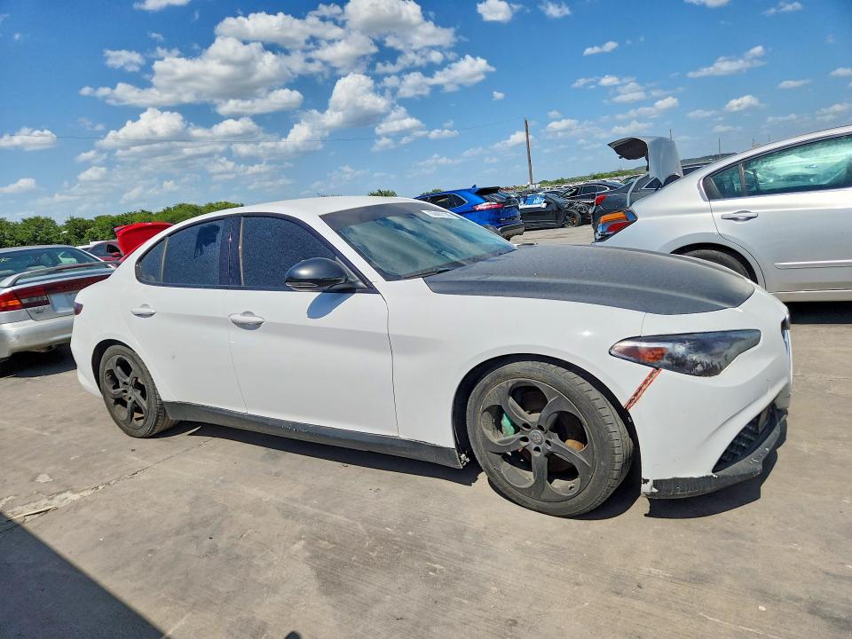 Продажа на аукционе авто 2018 Alfa Romeo Giulia, vin: ZARFAEBN8J7566032, номер лота: 59401126