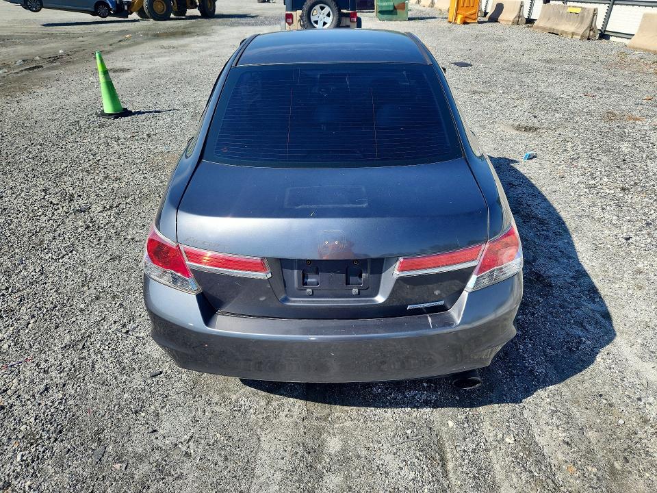 60427936 :رقم المزاد ، 1HGCP2F67CA201507 vin ، 2012 Honda Accord مزاد بيع
