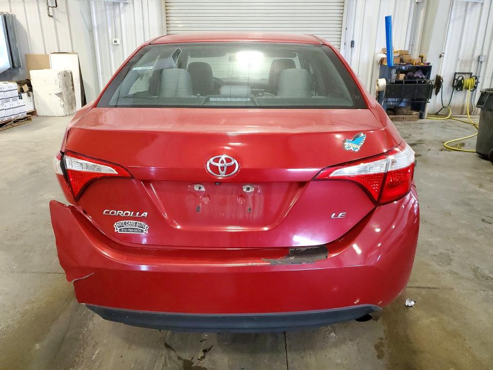 60895946 :رقم المزاد ، 5YFBURHE3FP209958 vin ، 2015 Toyota Corolla مزاد بيع
