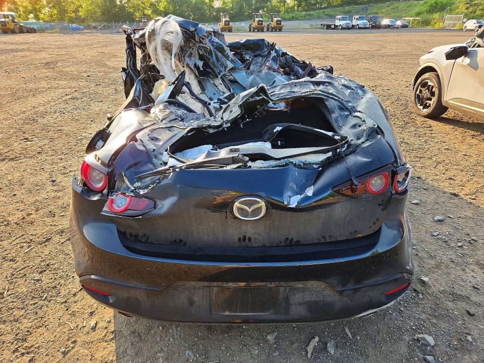 Продажа на аукционе авто 2019 Mazda 3, vin: JM1BPANM2K1135824, номер лота: 61795406