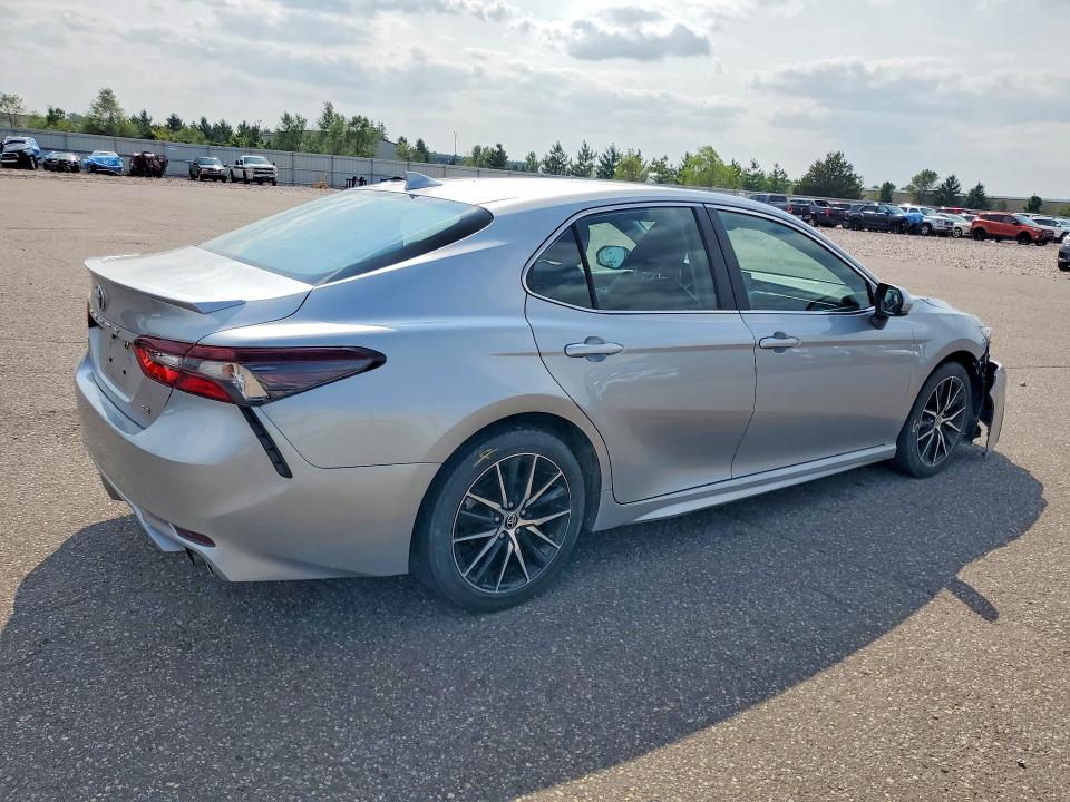 2021 Toyota Camry მანქანა იყიდება აუქციონზე, vin: 4T1G11AK3MU578427, აუქციონის ნომერი: 61925276