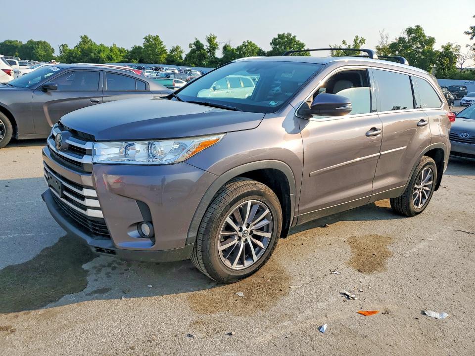 62932836 :رقم المزاد ، 5TDJZRFH9KS578819 vin ، 2019 Toyota Highlander مزاد بيع