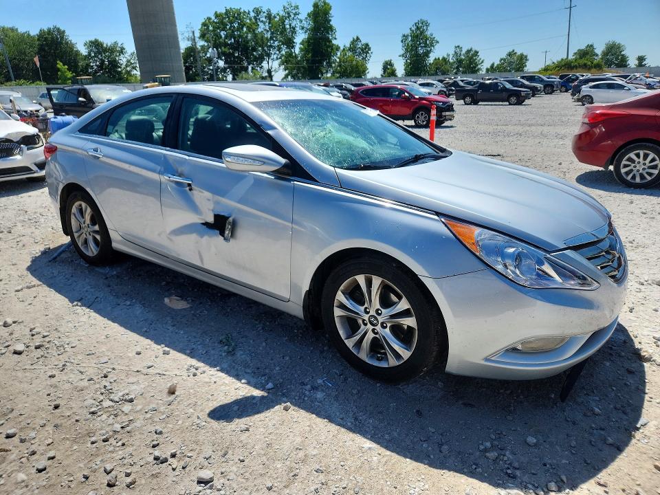 60780776 :رقم المزاد ، 5NPEC4AC8DH599395 vin ، 2013 Hyundai Sonata مزاد بيع