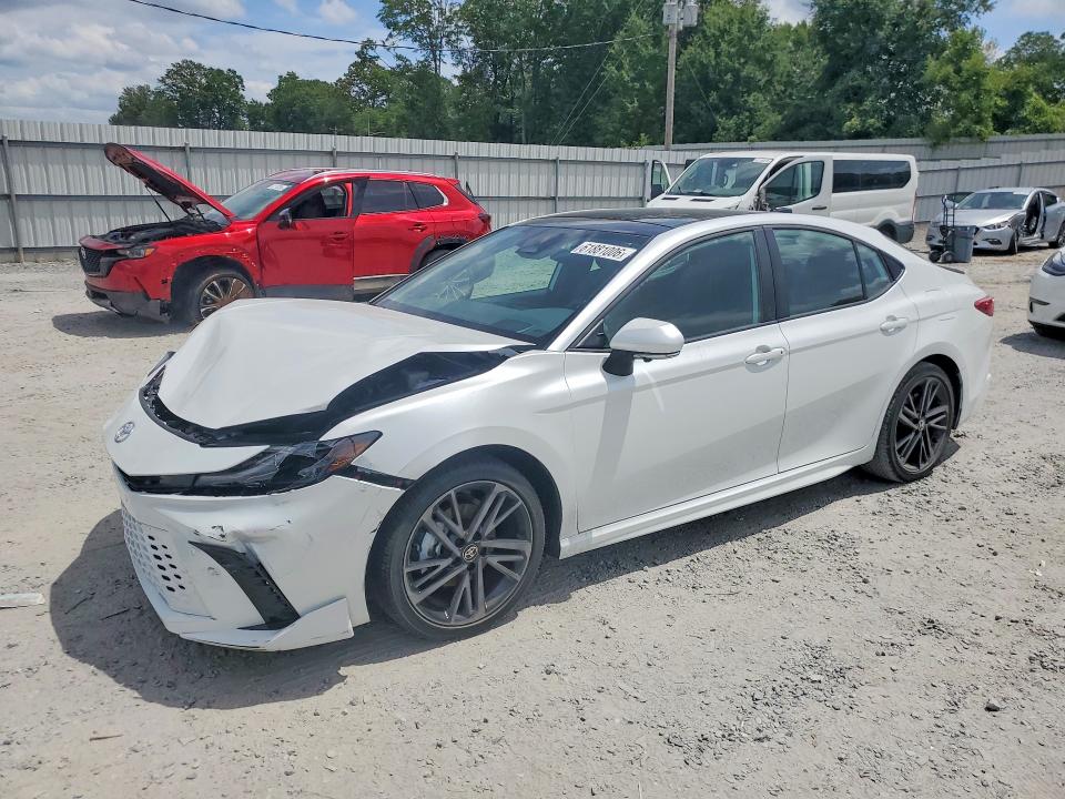 2026 Toyota Camry მანქანა იყიდება აუქციონზე, vin: 4T1DBADK2TU563265, აუქციონის ნომერი: 61881006