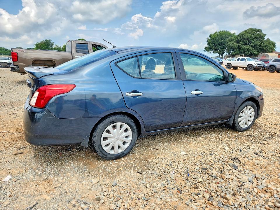59835466 :رقم المزاد ، 3N1CN7AP4FL922420 vin ، 2015 Nissan Versa مزاد بيع