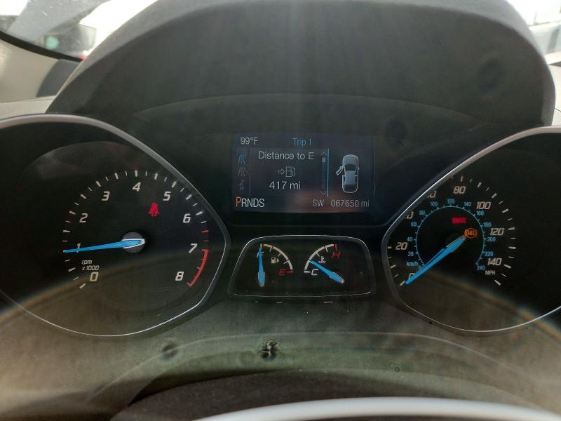 2013 Ford Escape მანქანა იყიდება აუქციონზე, vin: 1FMCU0GX9DUD83841, აუქციონის ნომერი: 61850636