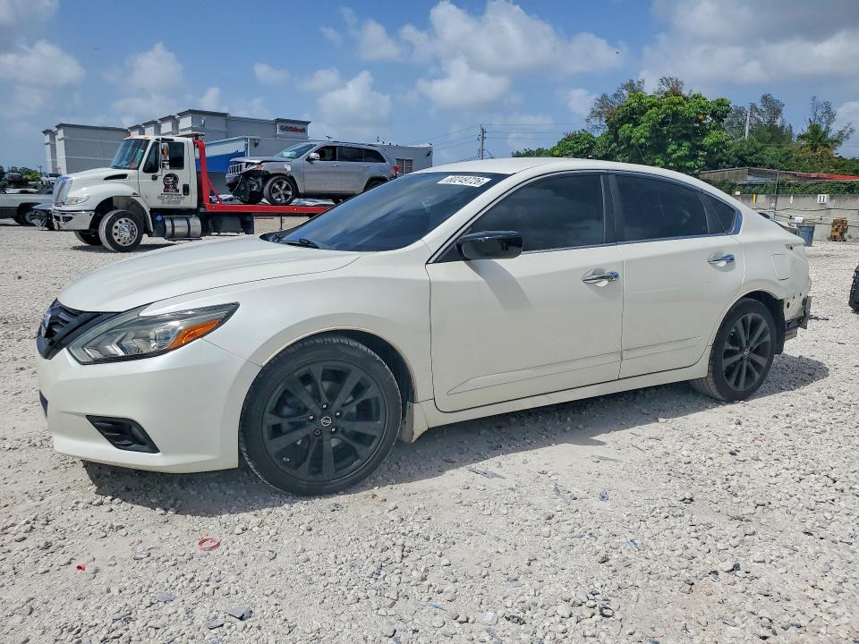Продажа на аукционе авто 2018 Nissan Altima, vin: 1N4AL3AP6JC235288, номер лота: 60249726