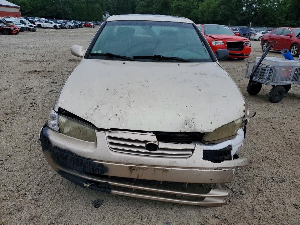 61844566 :رقم المزاد ، JT2BF22K9X0226381 vin ، 1999 Toyota Camry مزاد بيع
