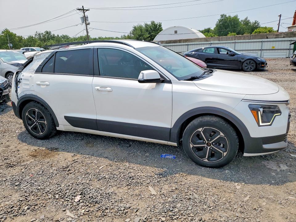 2023 Kia Niro მანქანა იყიდება აუქციონზე, vin: KNDCR3LE2P5051508, აუქციონის ნომერი: 60757436