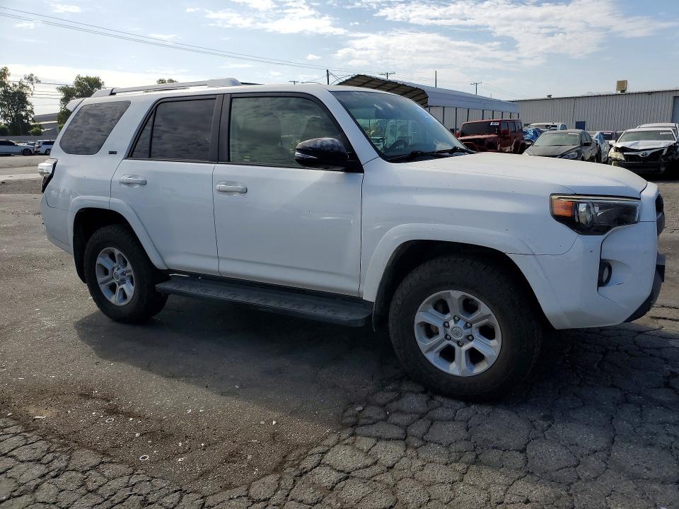 61539706 :رقم المزاد ، JTEBU5JRXJ5533111 vin ، 2018 Toyota 4runner مزاد بيع