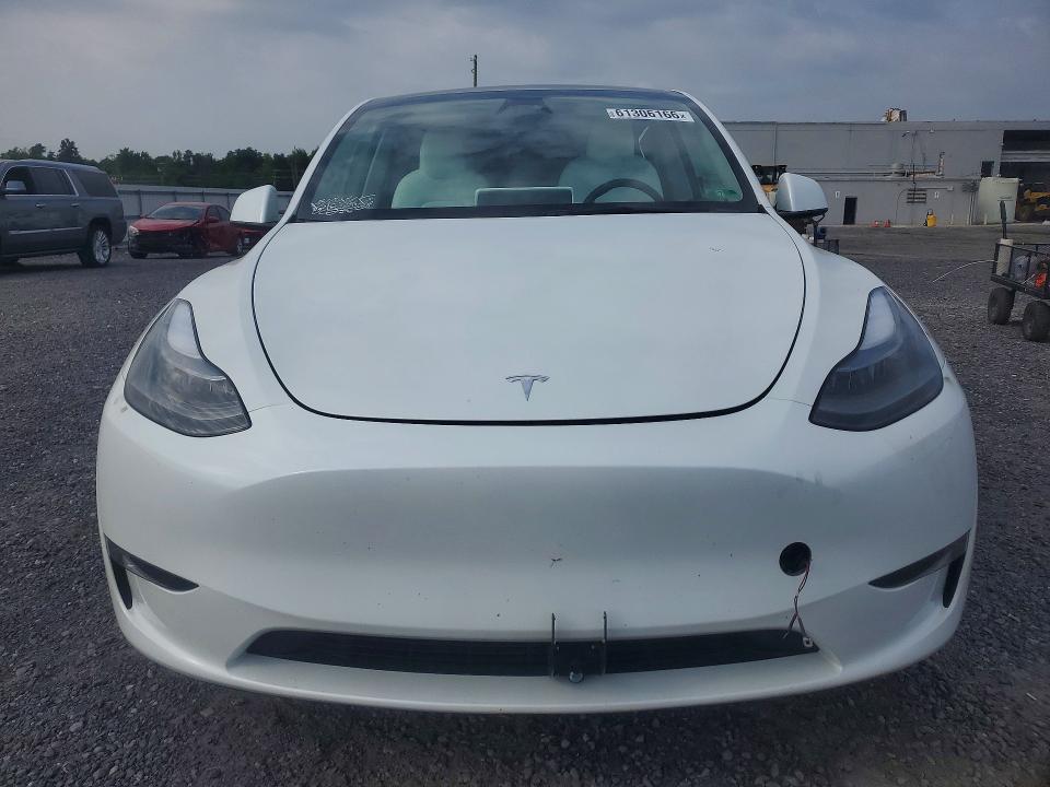 Продаж на аукціоні авто 2024 Tesla Model Y, vin: 7SAYGAEEXRF073760, номер лоту: 61306166