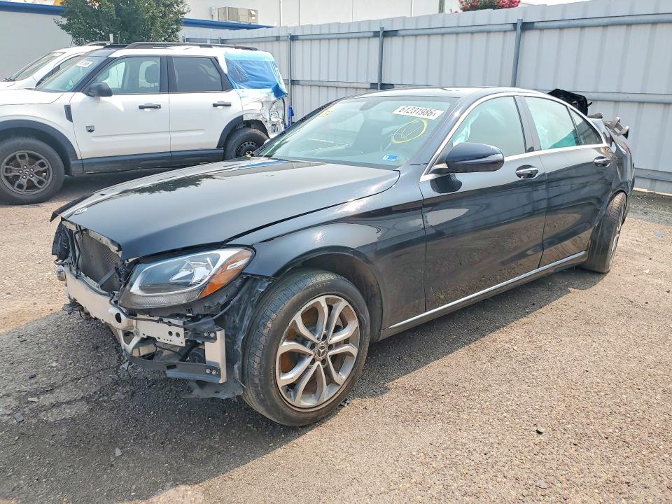 Продажа на аукционе авто 2018 Mercedes-benz C, vin: 55SWF4KBXJU250362, номер лота: 61231986