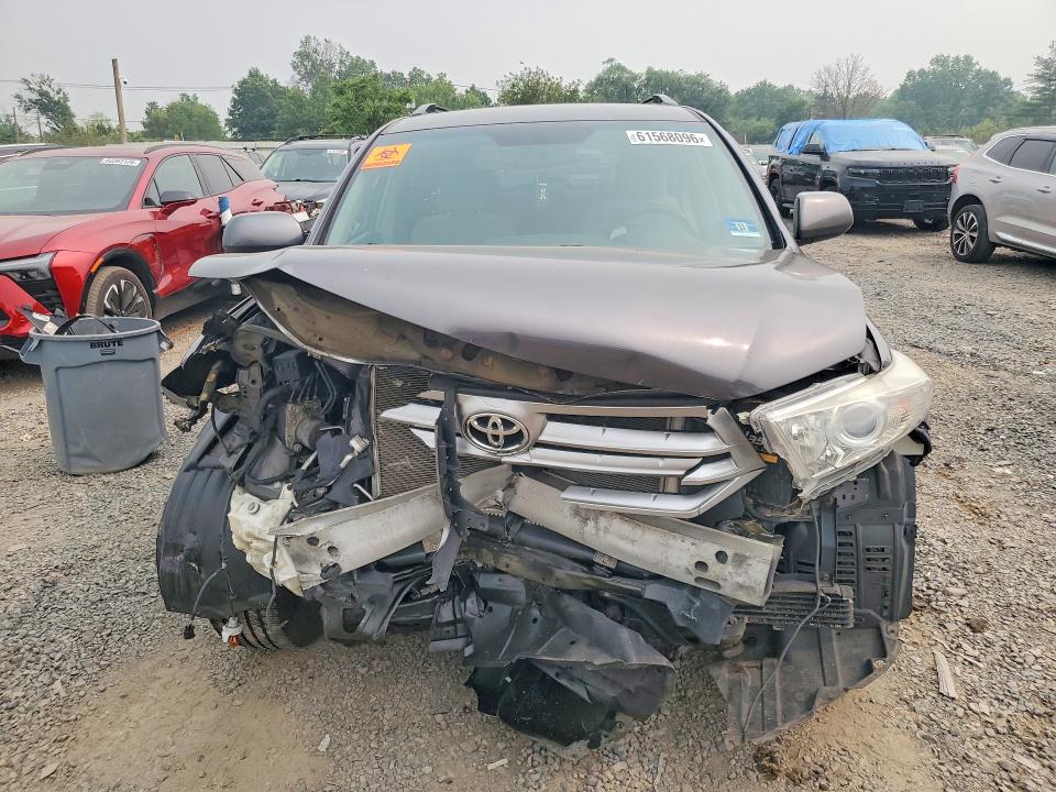 2011 Toyota Highlander მანქანა იყიდება აუქციონზე, vin: 5TDBK3EH5BS056633, აუქციონის ნომერი: 61568096