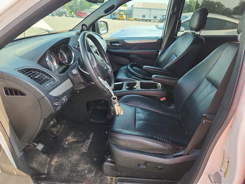 60812746 :رقم المزاد ، 2C4RDGEG8HR842290 vin ، 2017 Dodge Grand Caravan مزاد بيع
