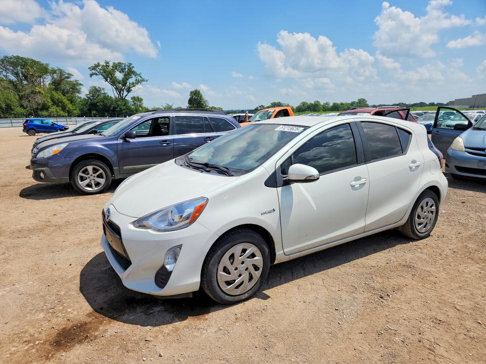 61215626 :رقم المزاد ، JTDKDTB30G1118012 vin ، 2016 Toyota Prius C مزاد بيع