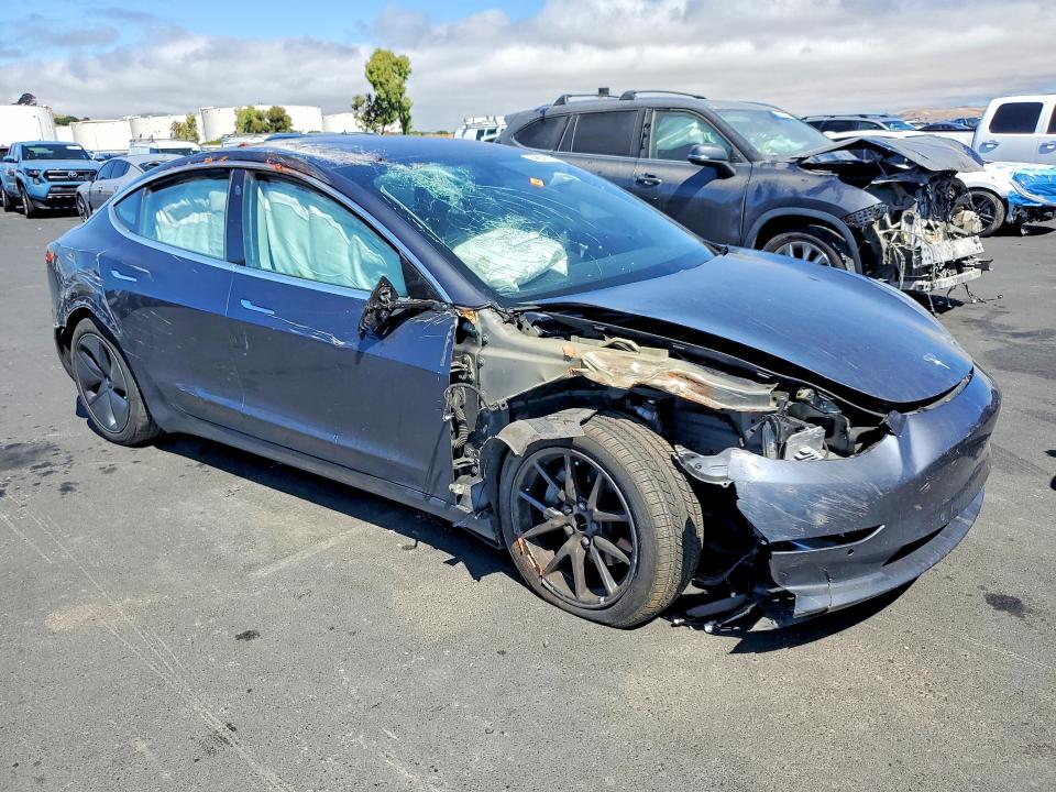 Продаж на аукціоні авто 2018 Tesla Model 3, vin: 5YJ3E1EA5JF102032, номер лоту: 59639766