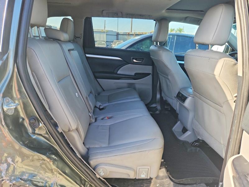 62607866 :رقم المزاد ، 5TDJZRFH3KS940661 vin ، 2019 Toyota Highlander مزاد بيع