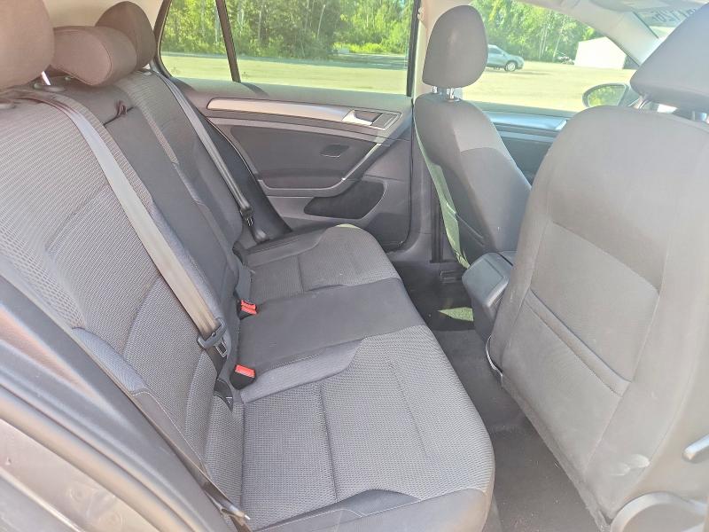 62057126 :رقم المزاد ، 3VWB17AU4JM289413 vin ، 2018 Volkswagen Golf مزاد بيع