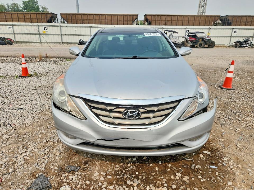 61591396 :رقم المزاد ، 5NPEC4AC6DH808598 vin ، 2013 Hyundai Sonata مزاد بيع