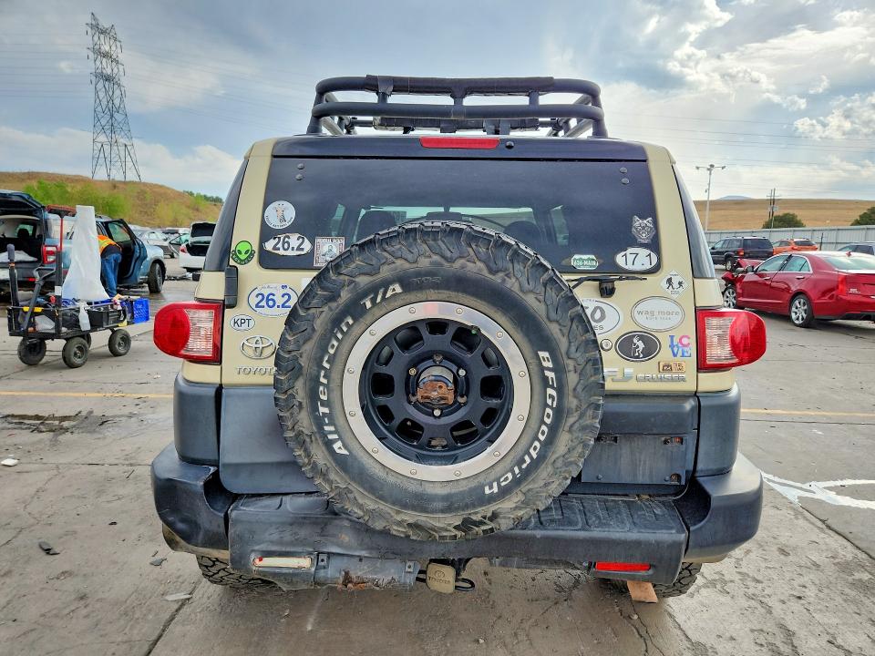 Продажа на аукционе авто 2010 Toyota Fj Cruiser, vin: JTEBU4BF4AK077171, номер лота: 62450076