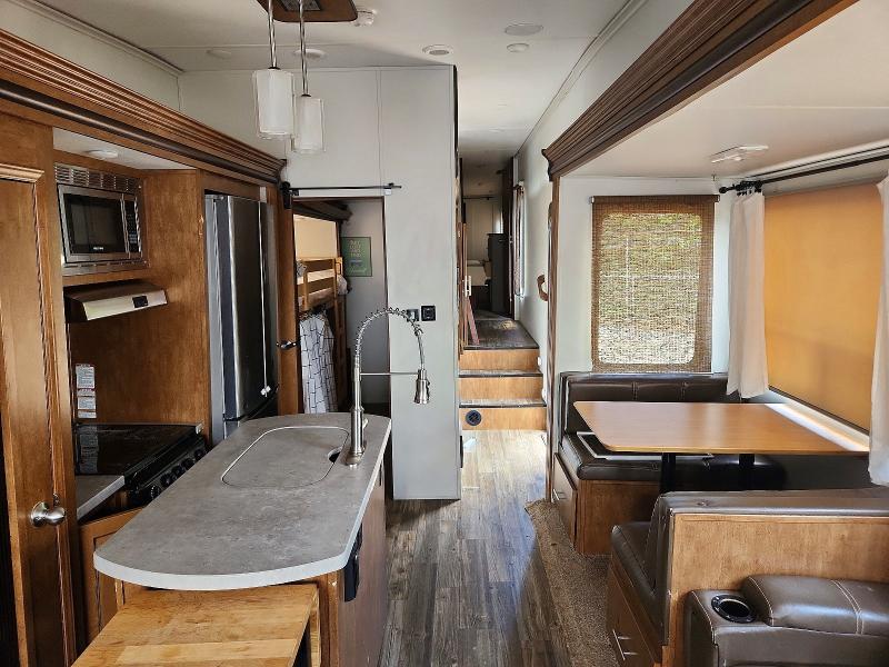 2019 Sabre By Forest Rive Cobalt მანქანა იყიდება აუქციონზე, vin: 5ZT3SR1B7K6101529, აუქციონის ნომერი: 61595596
