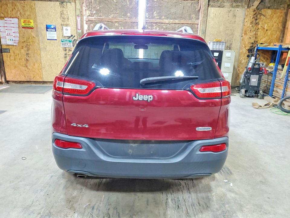 62666416 :رقم المزاد ، 1C4PJMCB3FW715358 vin ، 2015 Jeep Cherokee مزاد بيع