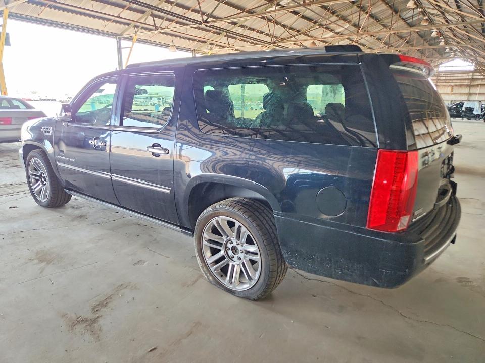 2011 Cadillac Escalade მანქანა იყიდება აუქციონზე, vin: 1GYS4KEF3BR400374, აუქციონის ნომერი: 61120896