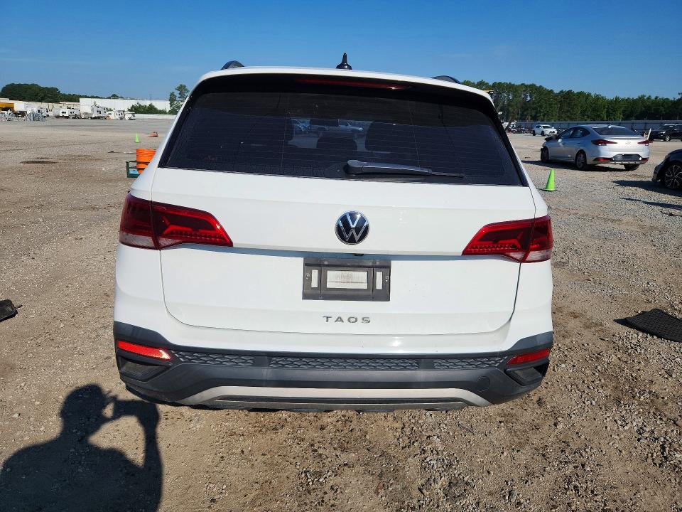 62919756 :رقم المزاد ، 3VVDX7B21NM056250 vin ، 2022 Volkswagen Taos مزاد بيع