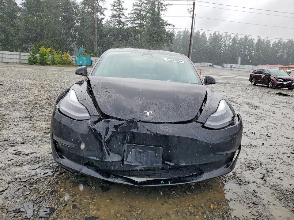 60546546 :رقم المزاد ، 5YJ3E1EA6NF186755 vin ، 2022 Tesla Model 3 مزاد بيع