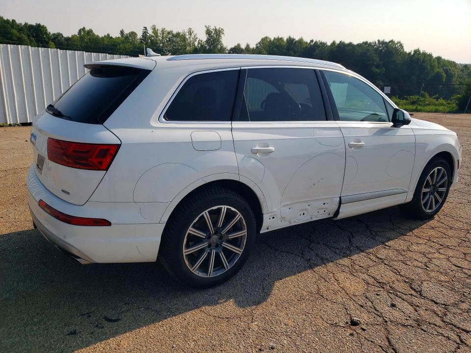 2017 Audi Q7 მანქანა იყიდება აუქციონზე, vin: WA1AHAF78HD048142, აუქციონის ნომერი: 63037146