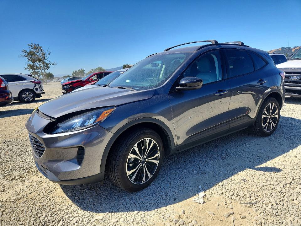 60086576 :رقم المزاد ، 1FMCU9BZXMUA26150 vin ، 2021 Ford Escape مزاد بيع