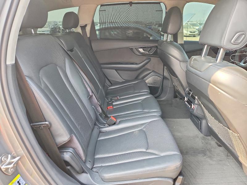 Продажа на аукционе авто 2017 Audi Q7, vin: WA1VAAF78HD002641, номер лота: 61137426
