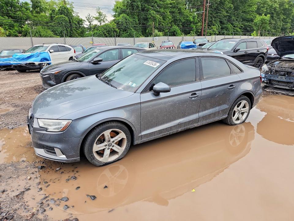 61835436 :رقم المزاد ، WAUB8GFF3H1051520 vin ، 2017 Audi A3 مزاد بيع