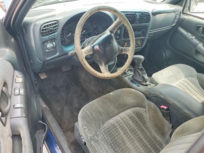 62120806 :رقم المزاد ، 1GNCS18W82K143184 vin ، 2002 Chevrolet Blazer مزاد بيع
