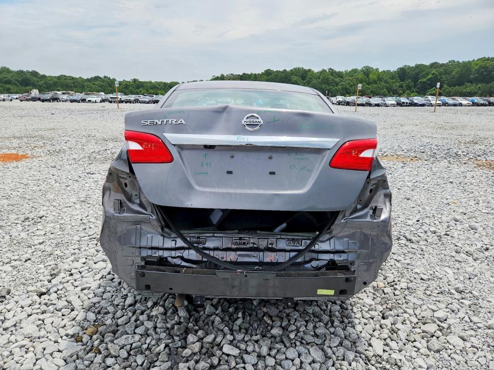 62527536 :رقم المزاد ، 3N1AB7AP9JY315652 vin ، 2018 Nissan Sentra مزاد بيع