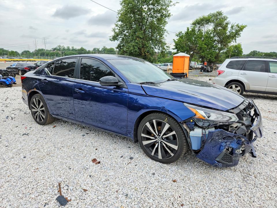 Продаж на аукціоні авто 2019 Nissan Altima, vin: 1N4BL4CW9KN324910, номер лоту: 61765606