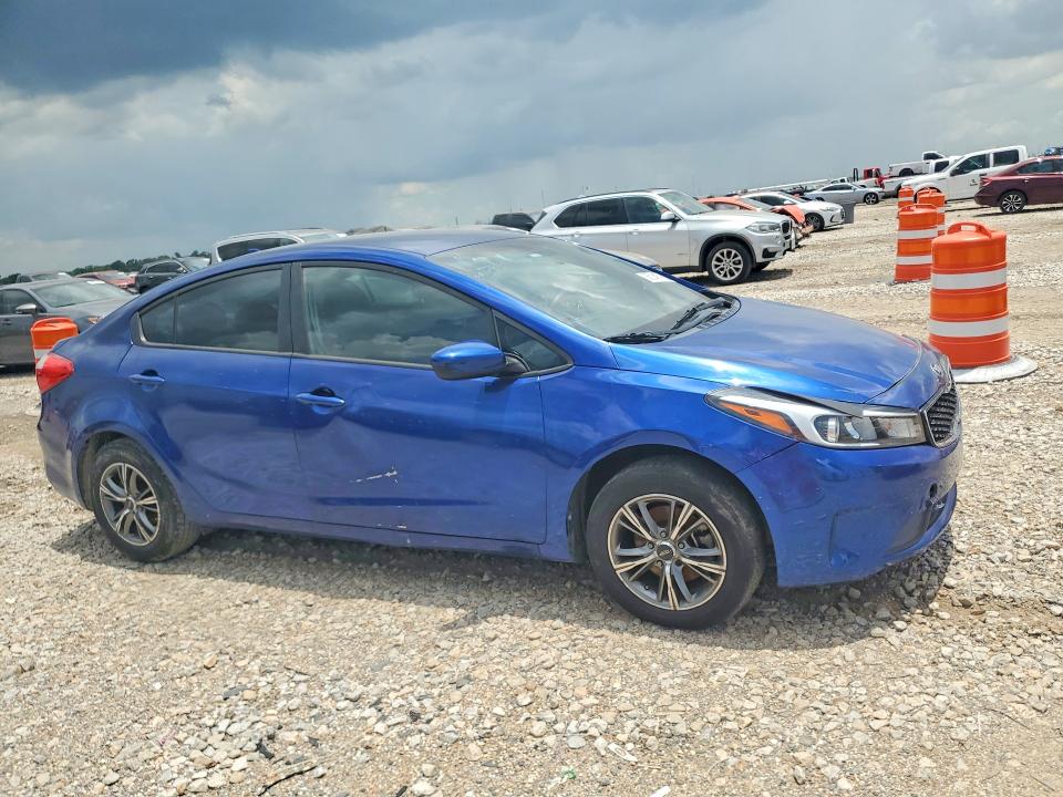 60148156 :رقم المزاد ، 3KPFK4A74HE137775 vin ، 2017 Kia Forte مزاد بيع